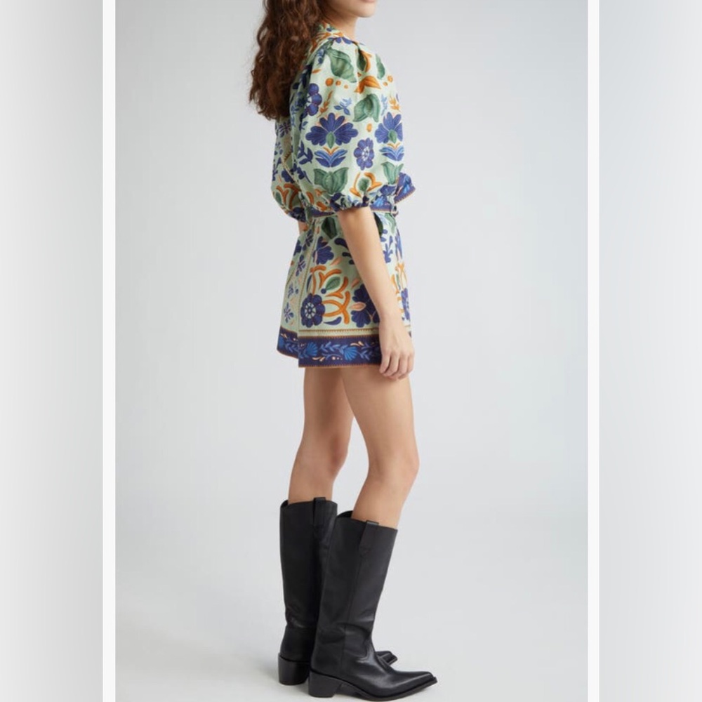 NWT $200 FARM Rio Ocean Tapestry Puff Sleeve Cotton Romper in Medium! - Picture 3 of 6